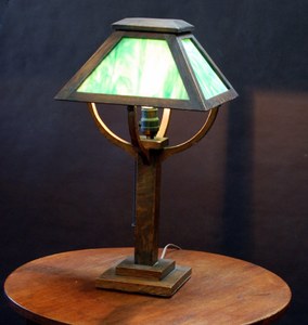 Arts & Crafts Mission Oak Slag Glass Lamp Stickley era Circa 1908